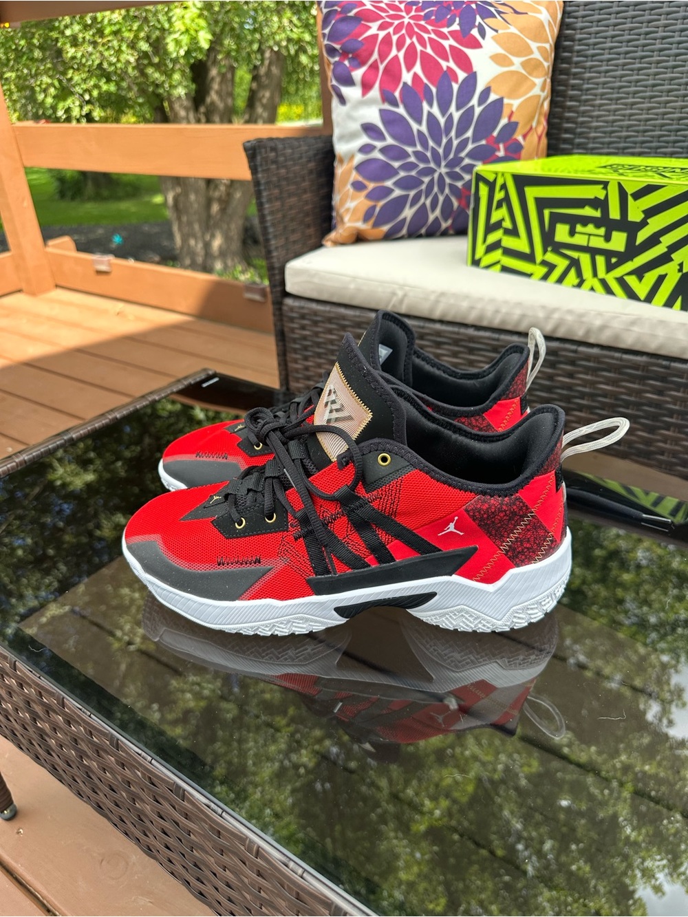 Jordan Kids Red and Black Low-Top Sneakers